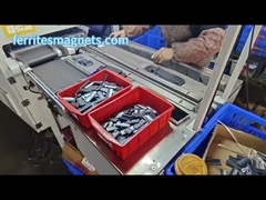 Permanenter Ferritmagnet mit hoher intrinsischer Koerzitivfeldstärke und hoher magnetischer Stärke