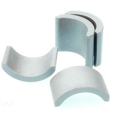 Qualität  SrO 6Fe2O3 Ferrite Arc Magnet Electric For 750 550 Electric Tool Fabrik