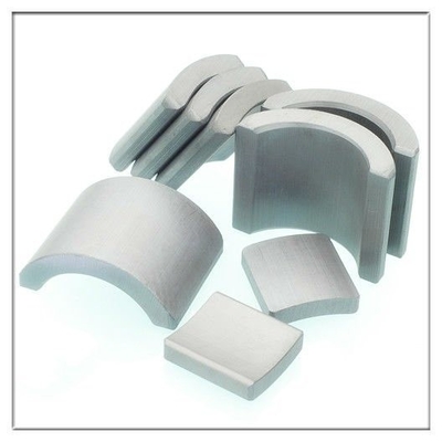 Ferrit-Bogen ISO TS16949 formte Magneten Soem-Ferrit-Segment-Magneten
