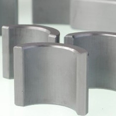Industrielle harte Bewegungsmagnet-schwarzer Ferrit-Segment-Magnet des Starter-100CC