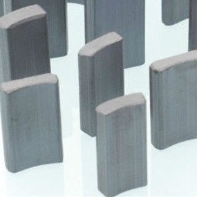 Industrielles Auto StarterSintered-Ferrit-Magnet Soem-Segment-Block-Blatt fertigte besonders an